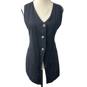 Sleeveless Black Button-Front Tunic Top